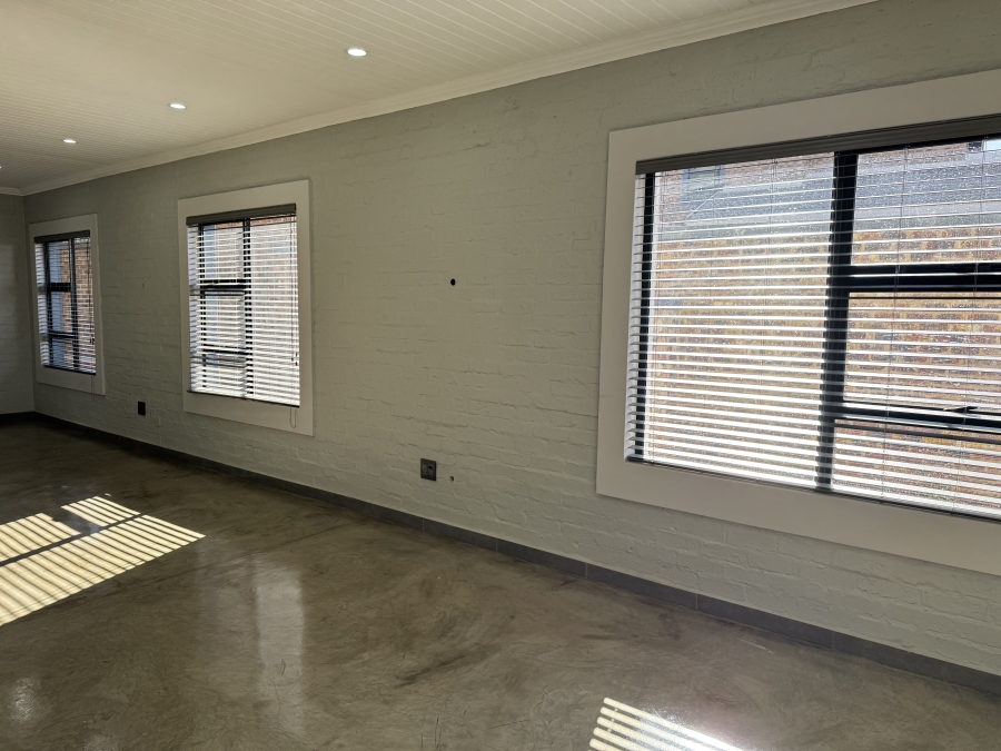 To Let 3 Bedroom Property for Rent in Flamwood North West
